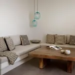 Villa Native Eco Imerovigli (Santorini)
