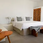 Native Eco Villa Imerovigli (Santorini)