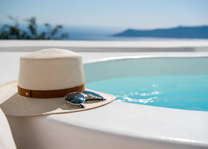 Villa Native Eco Imerovigli (Santorini)