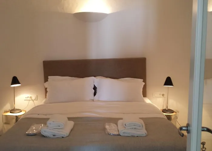 Native Eco Villa Imerovigli (Santorini)