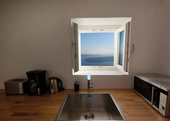 Native Eco Villa Imerovigli (Santorini)